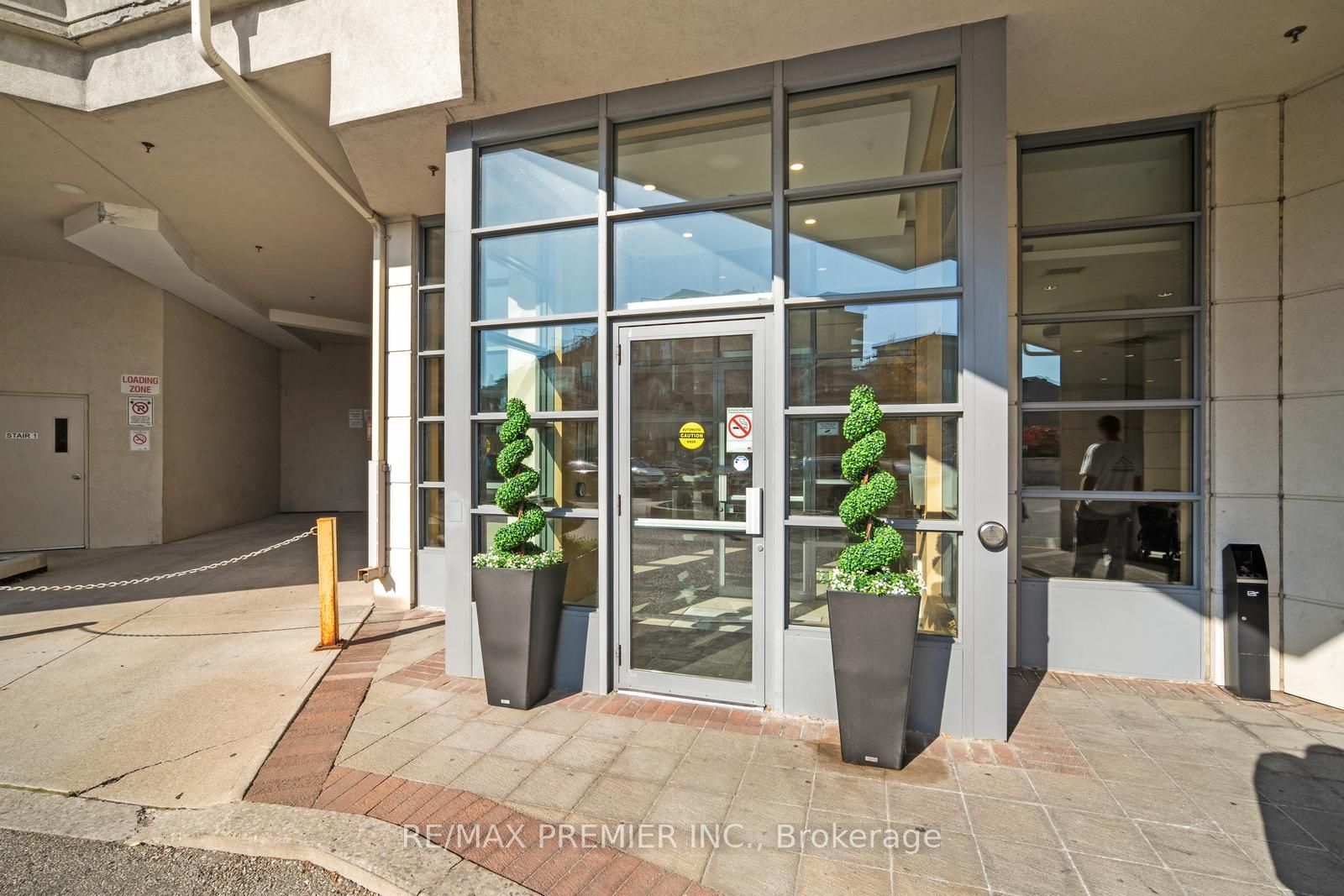 7730 Kipling Ave, #606