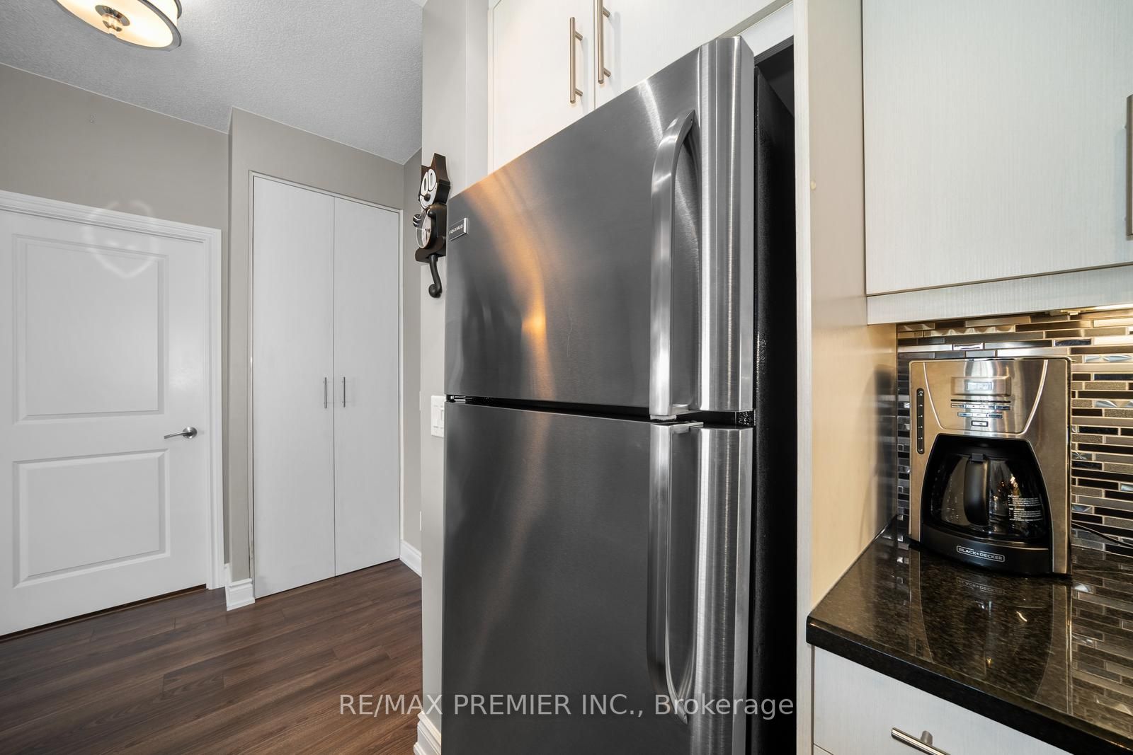 7730 Kipling Ave, #606