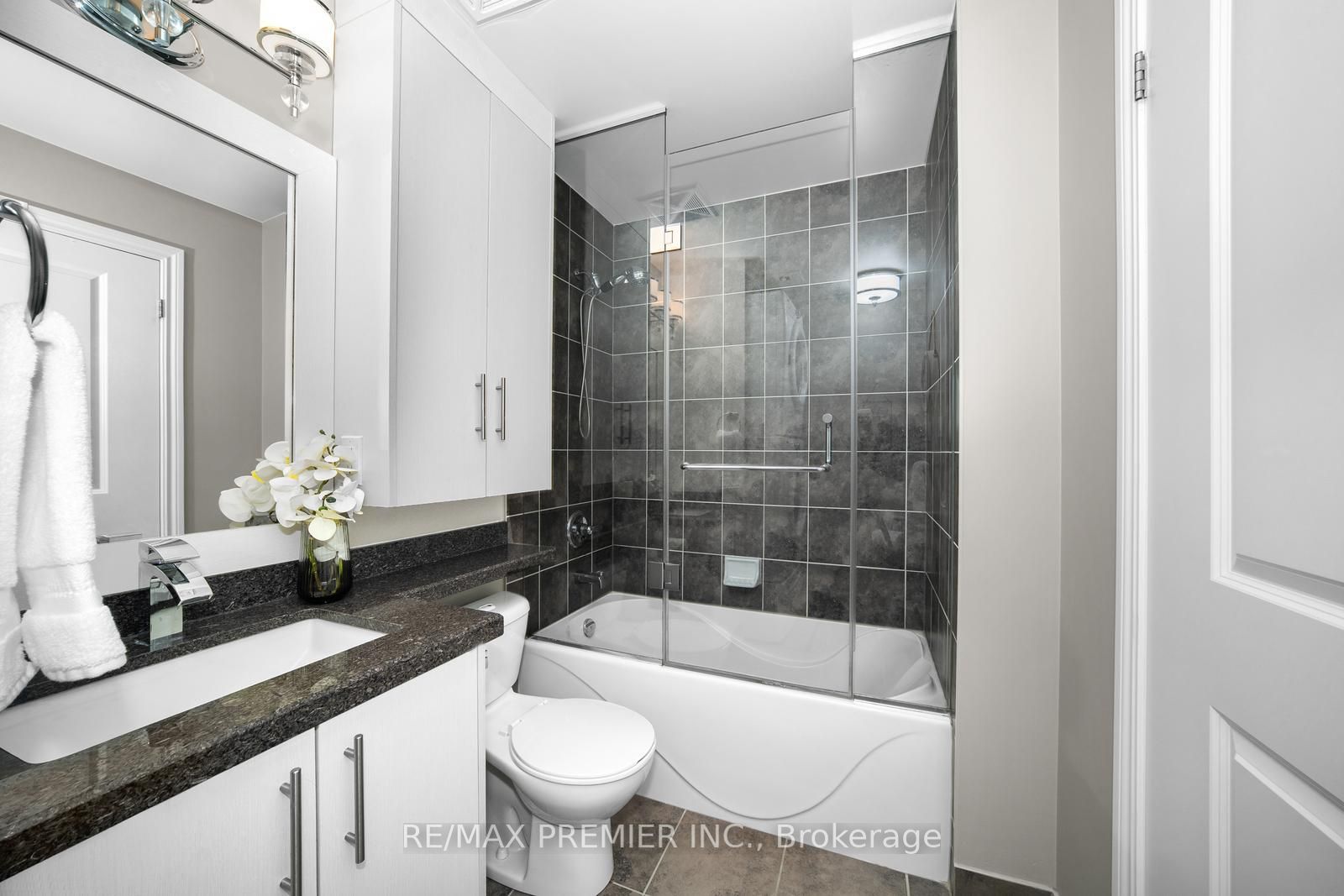 7730 Kipling Ave, #606