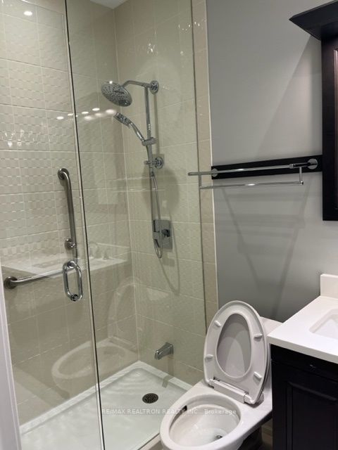 7 Bond Cres, #115