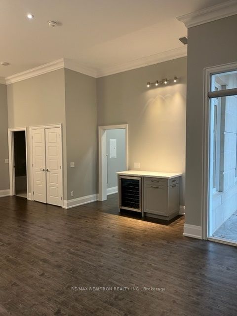 7 Bond Cres, #115