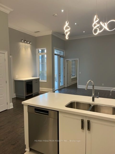 7 Bond Cres, #115