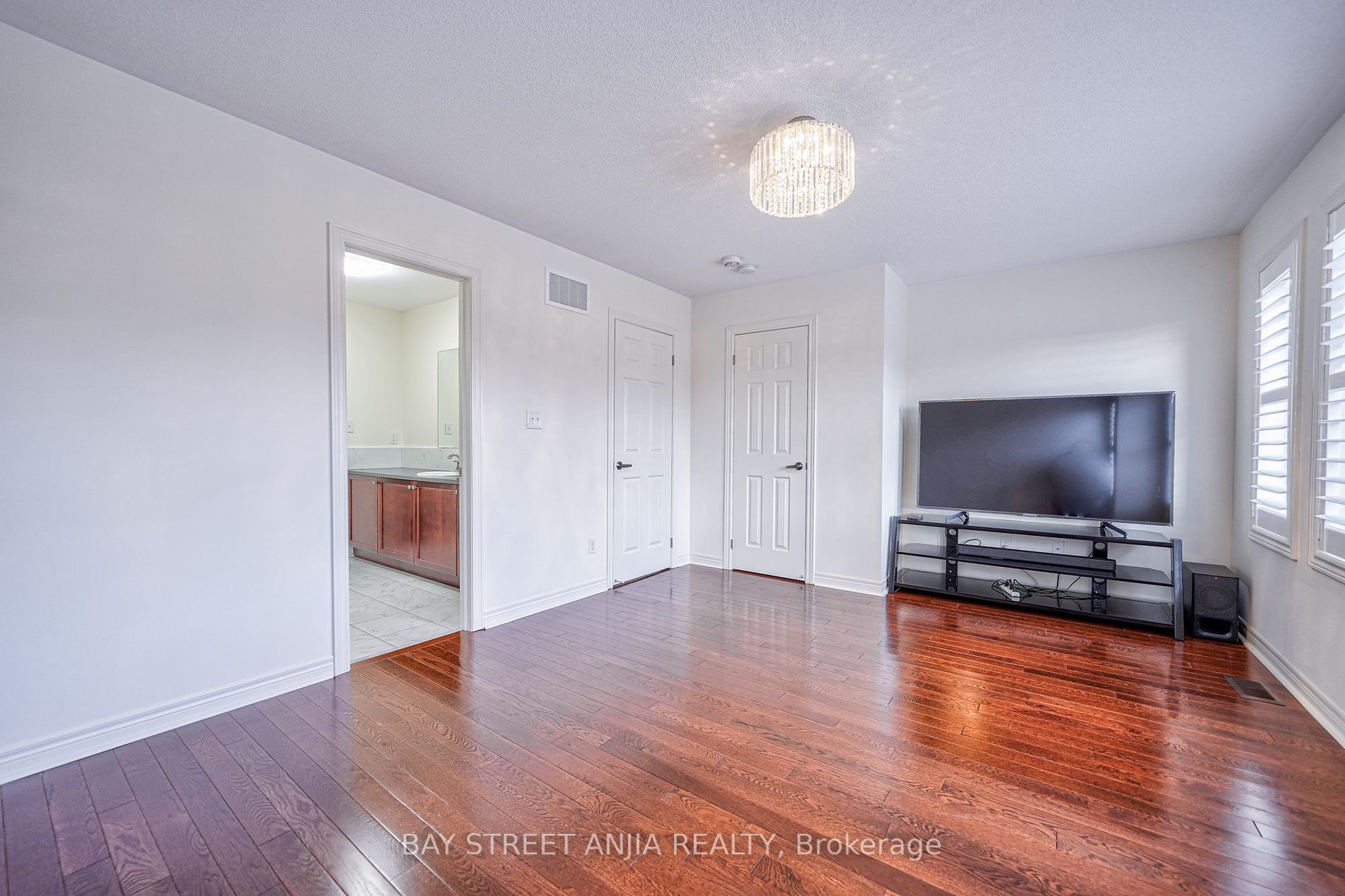 276 Greenwood Rd