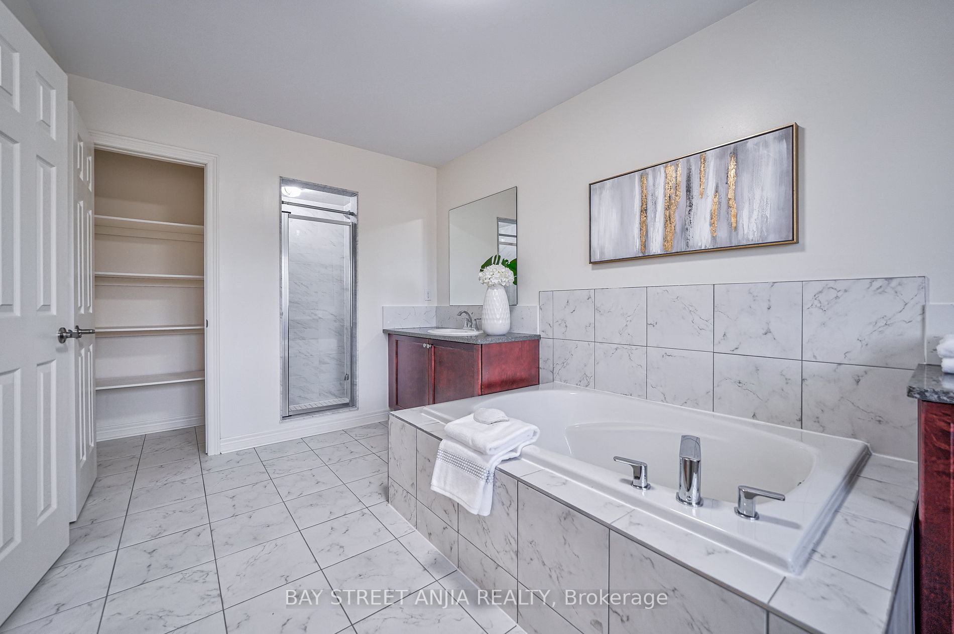 276 Greenwood Rd