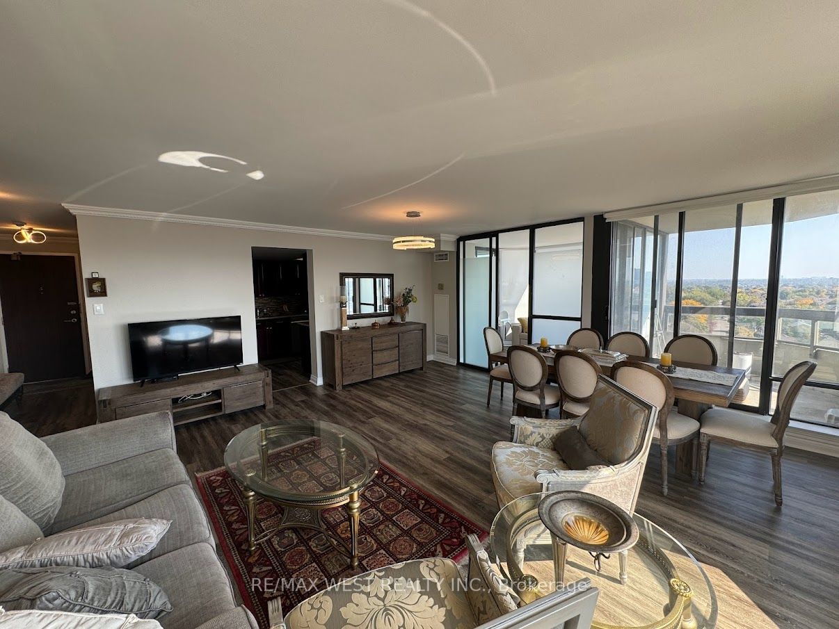 7460 Bathurst Street, #1210