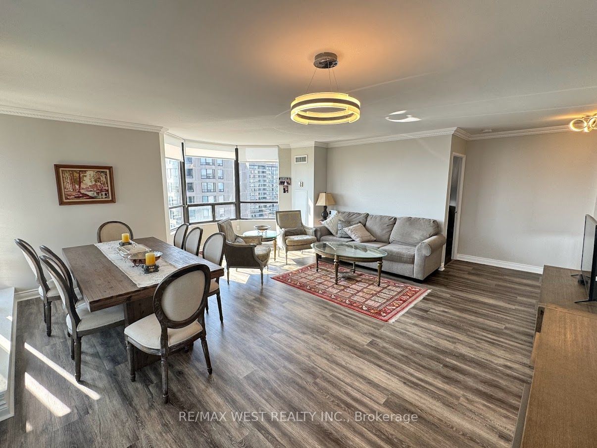 7460 Bathurst Street, #1210