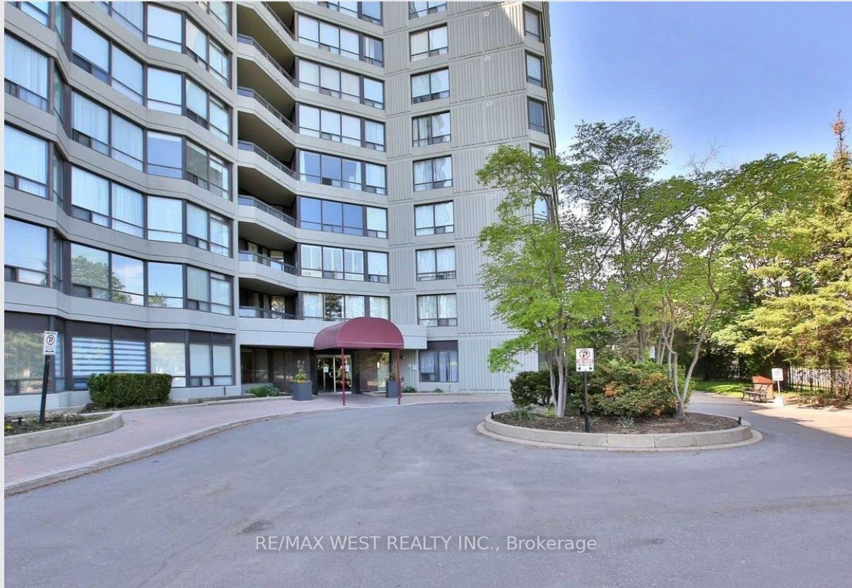 7460 Bathurst Street, #1210