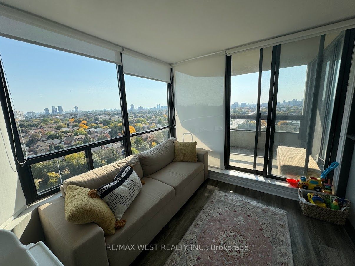 7460 Bathurst Street, #1210