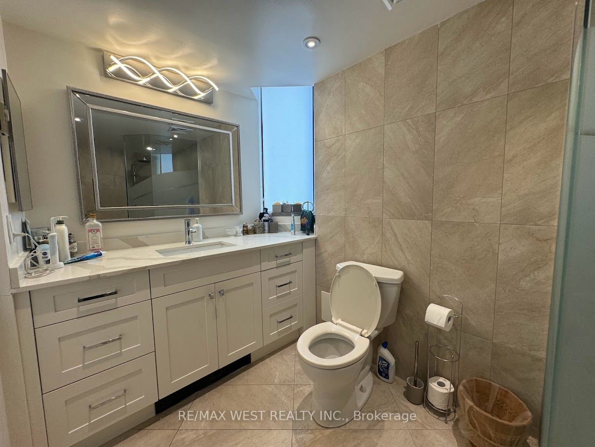 7460 Bathurst Street, #1210