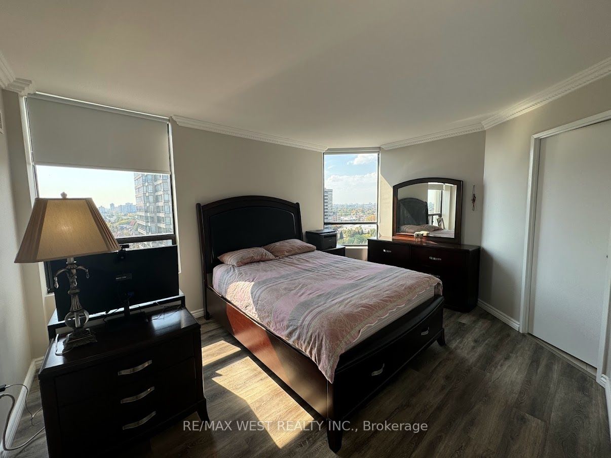 7460 Bathurst Street, #1210