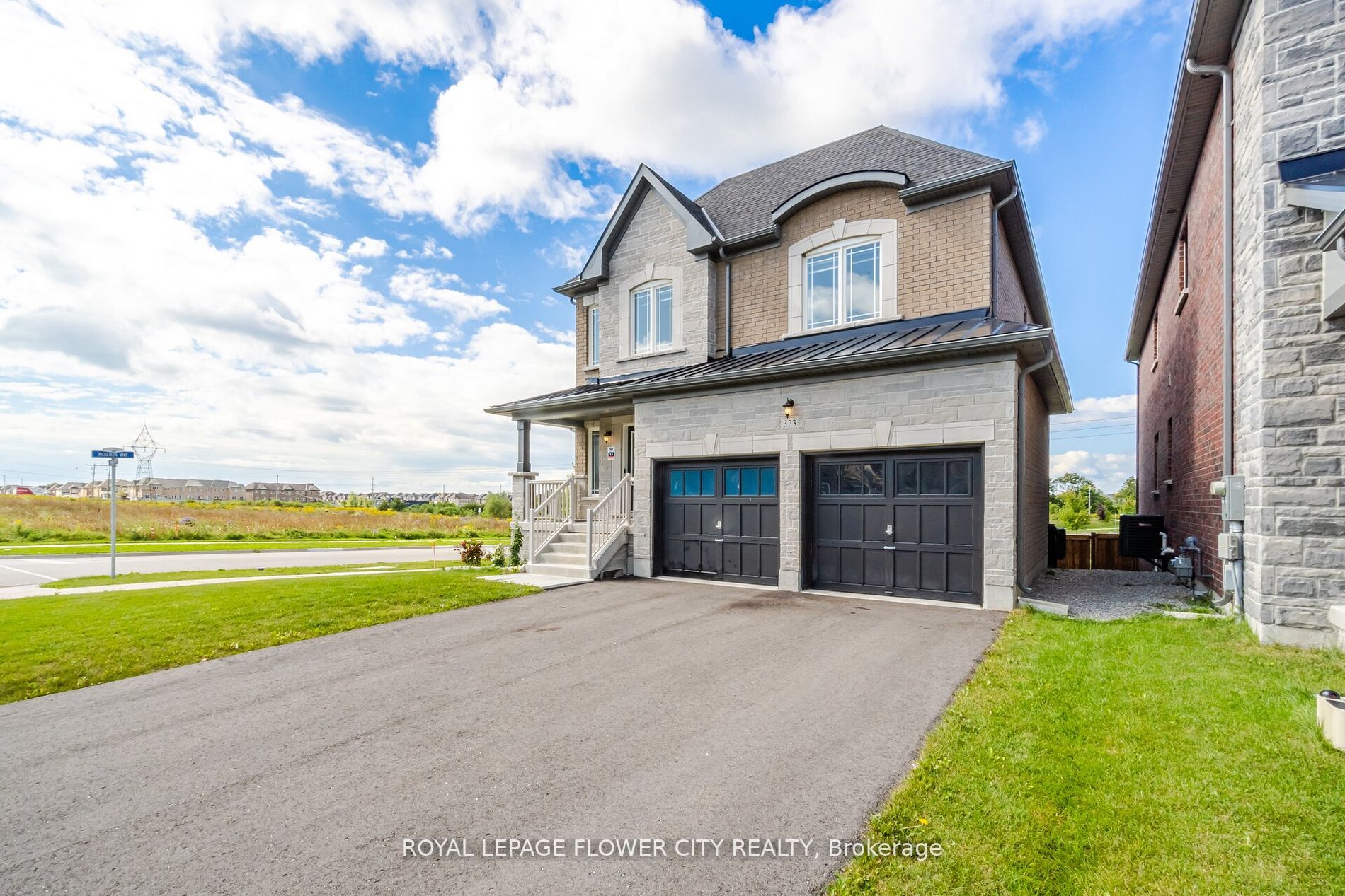 323 Chelsea Cres