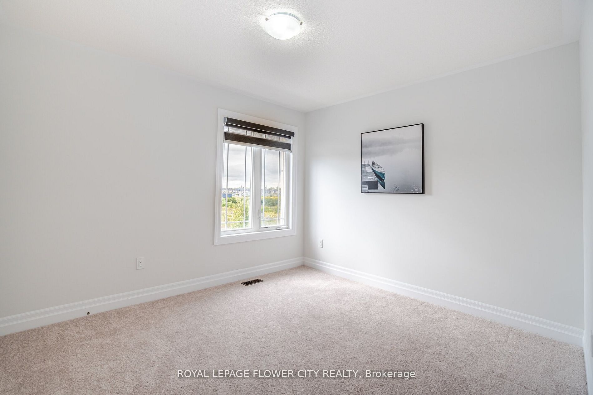 323 Chelsea Cres
