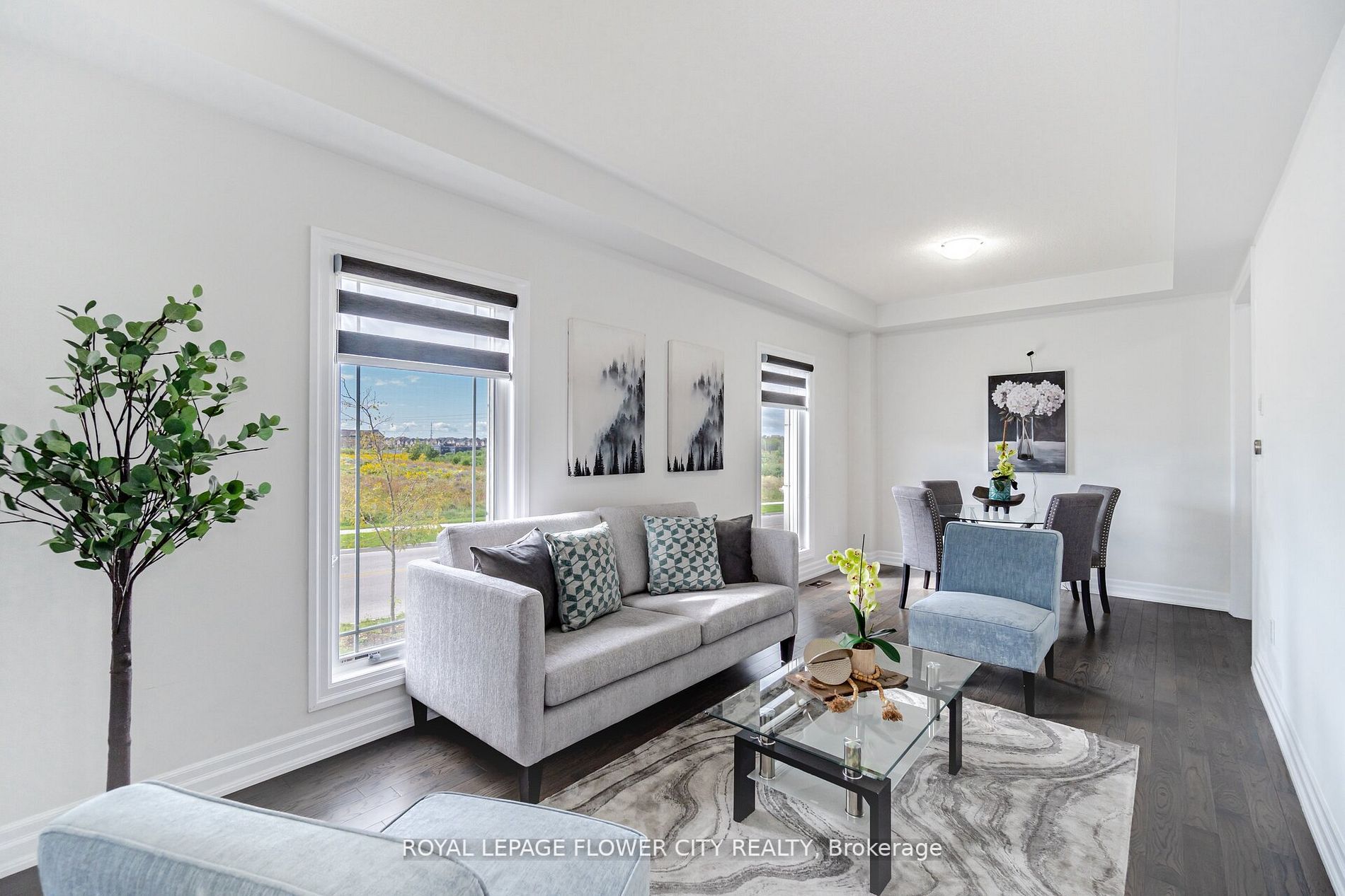 323 Chelsea Cres