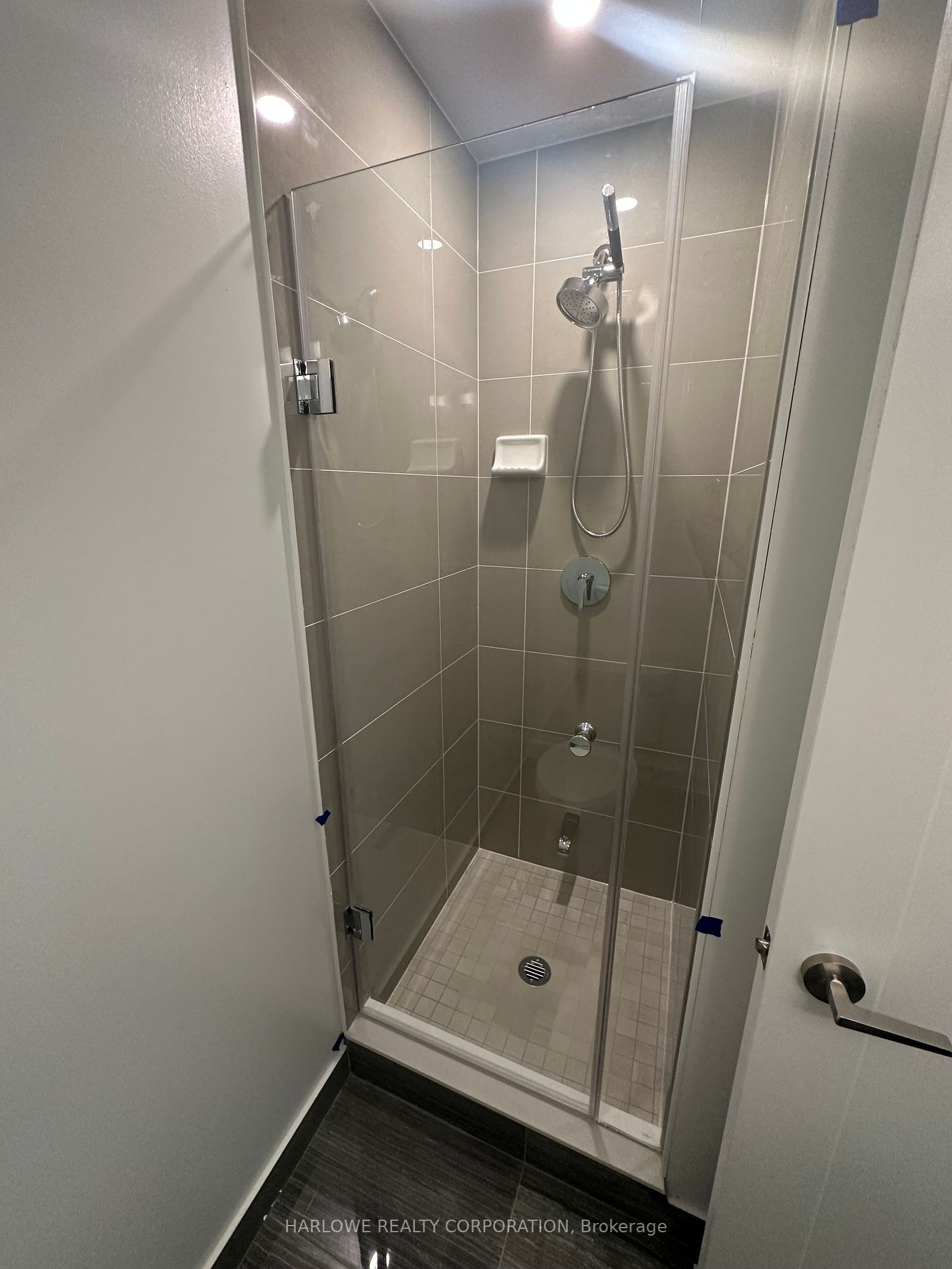 105 Oneida Crescent, #1904