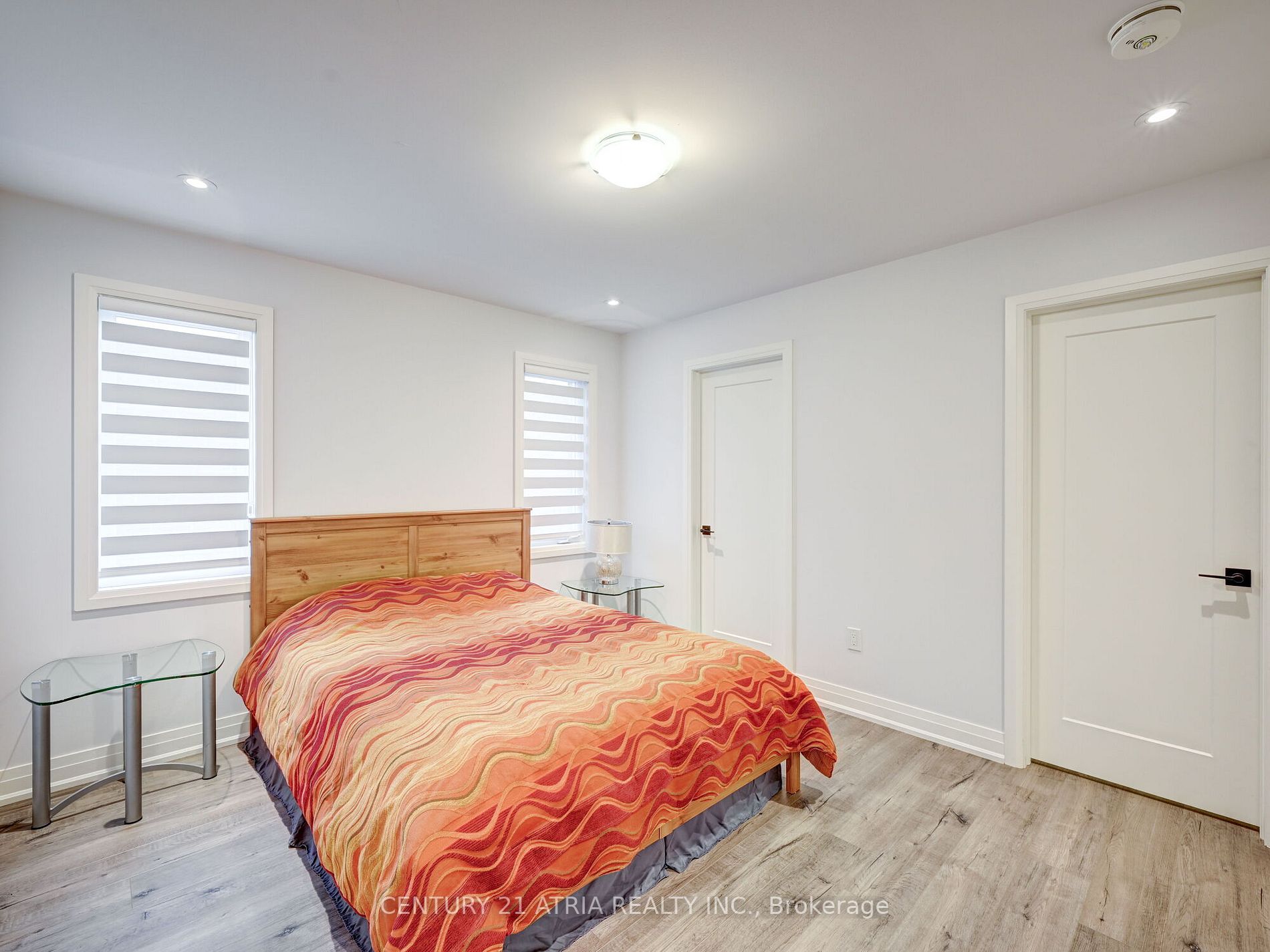 23 Low Boulevard