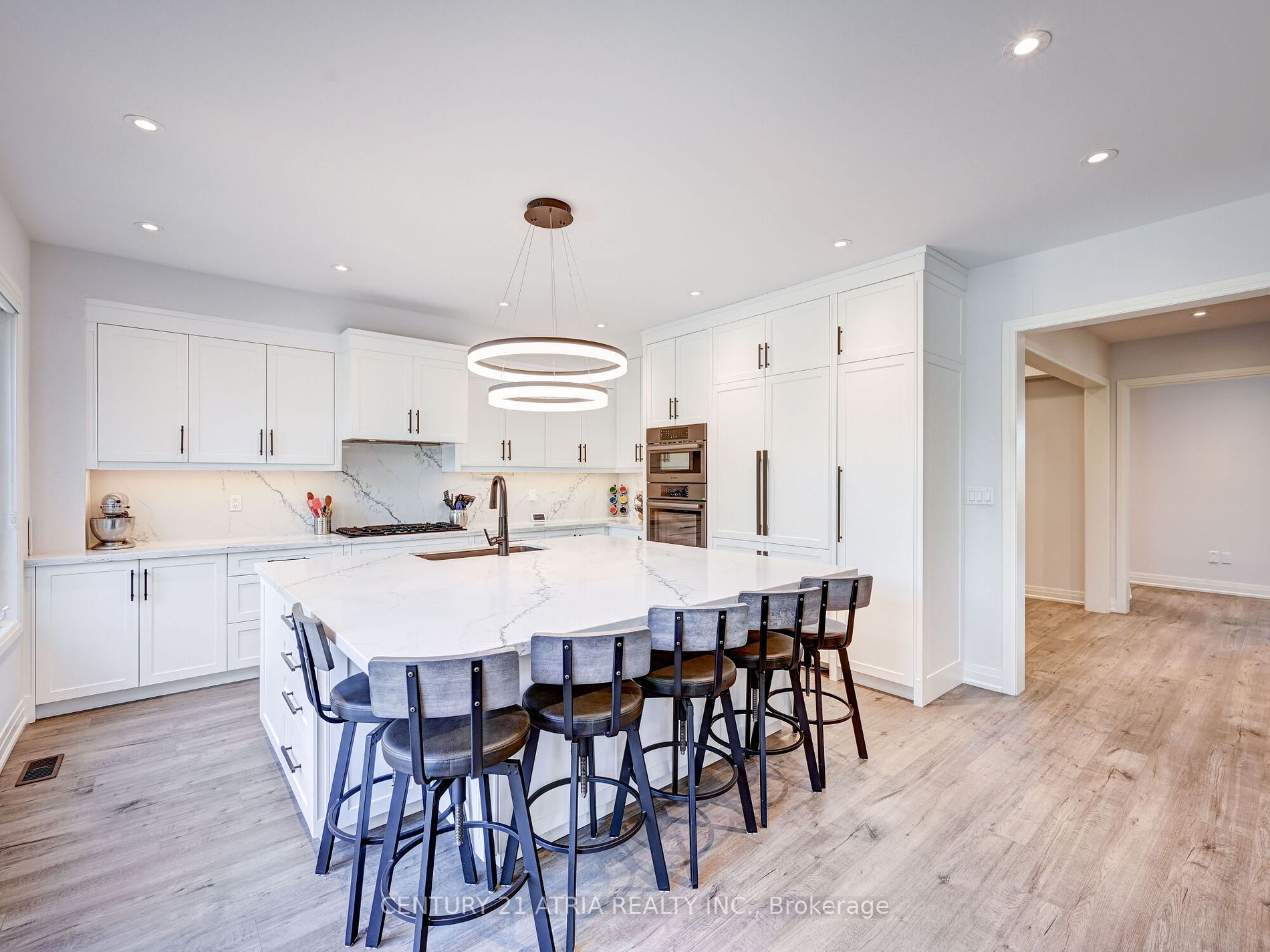 23 Low Boulevard