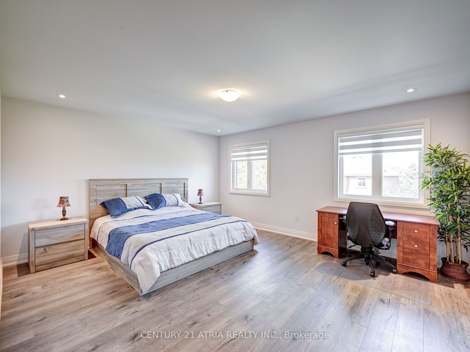 23 Low Boulevard