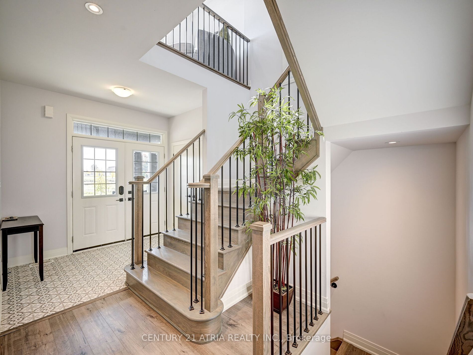 23 Low Boulevard