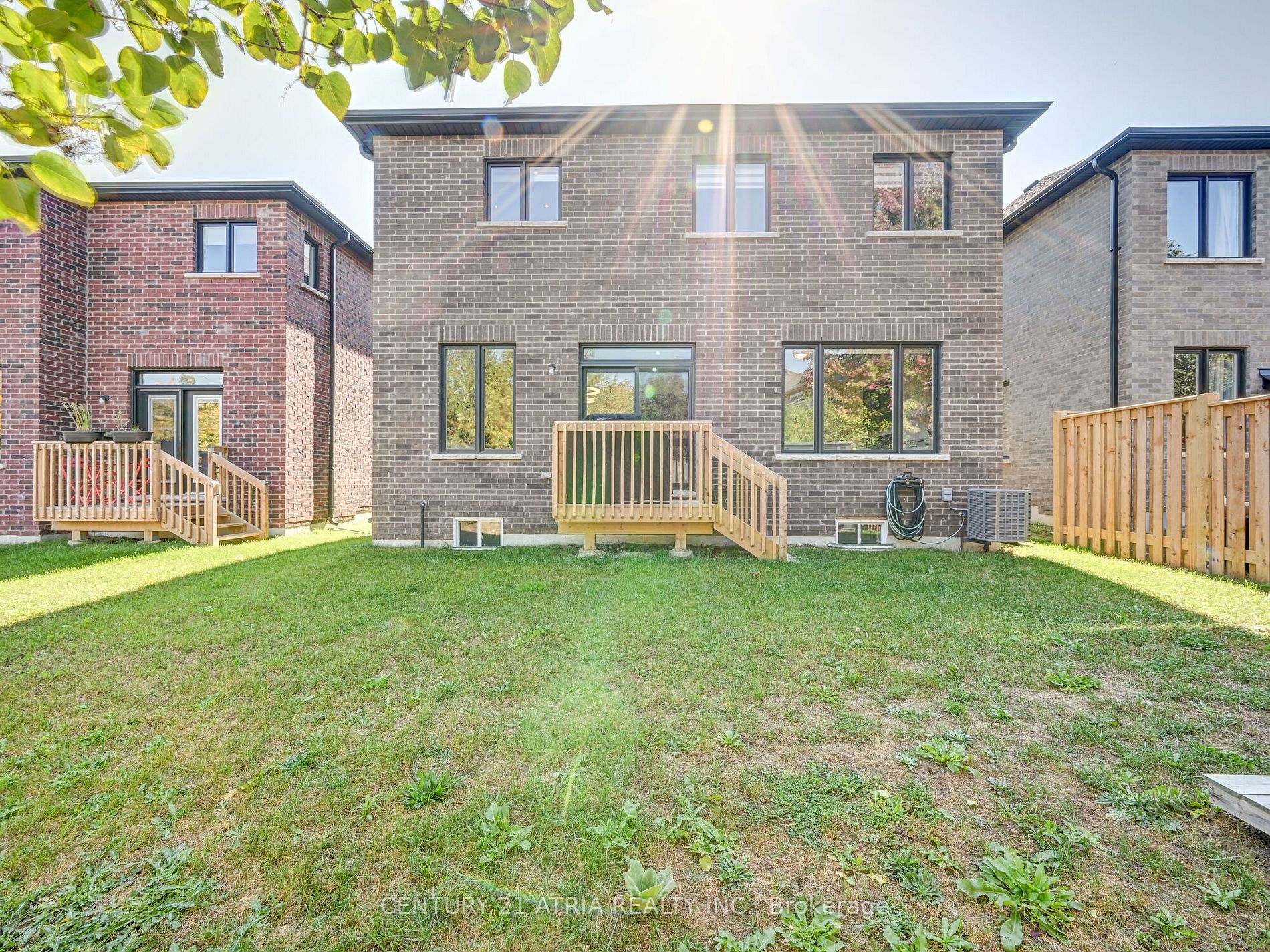 23 Low Boulevard