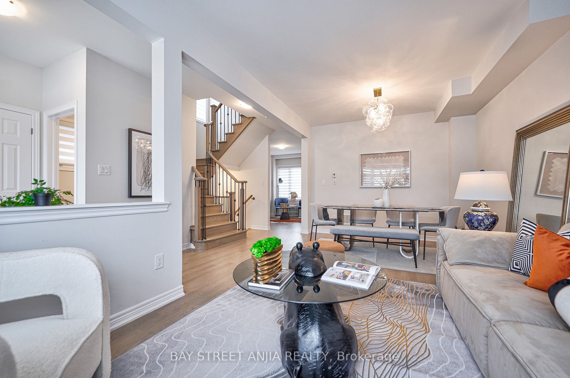 18 Waterleaf Rd