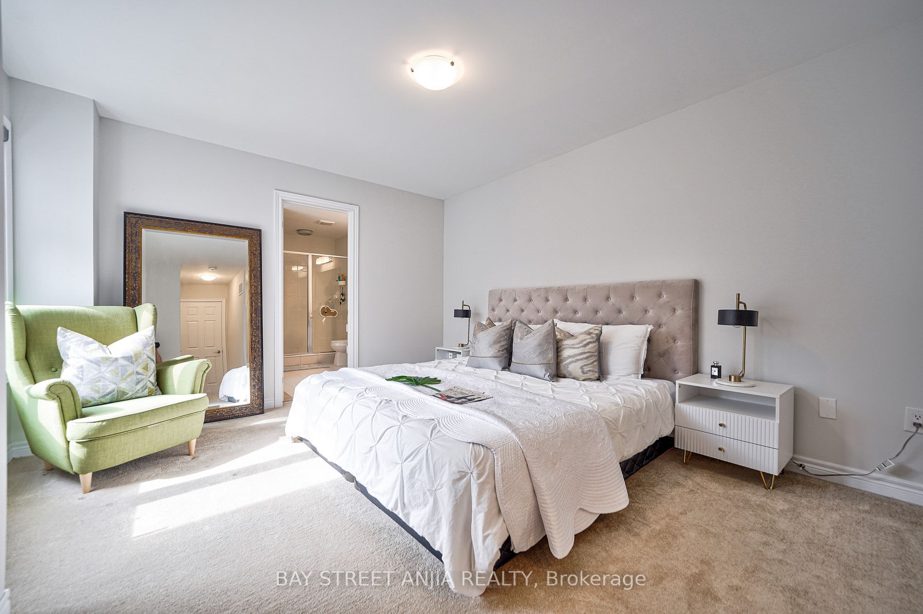 18 Waterleaf Rd