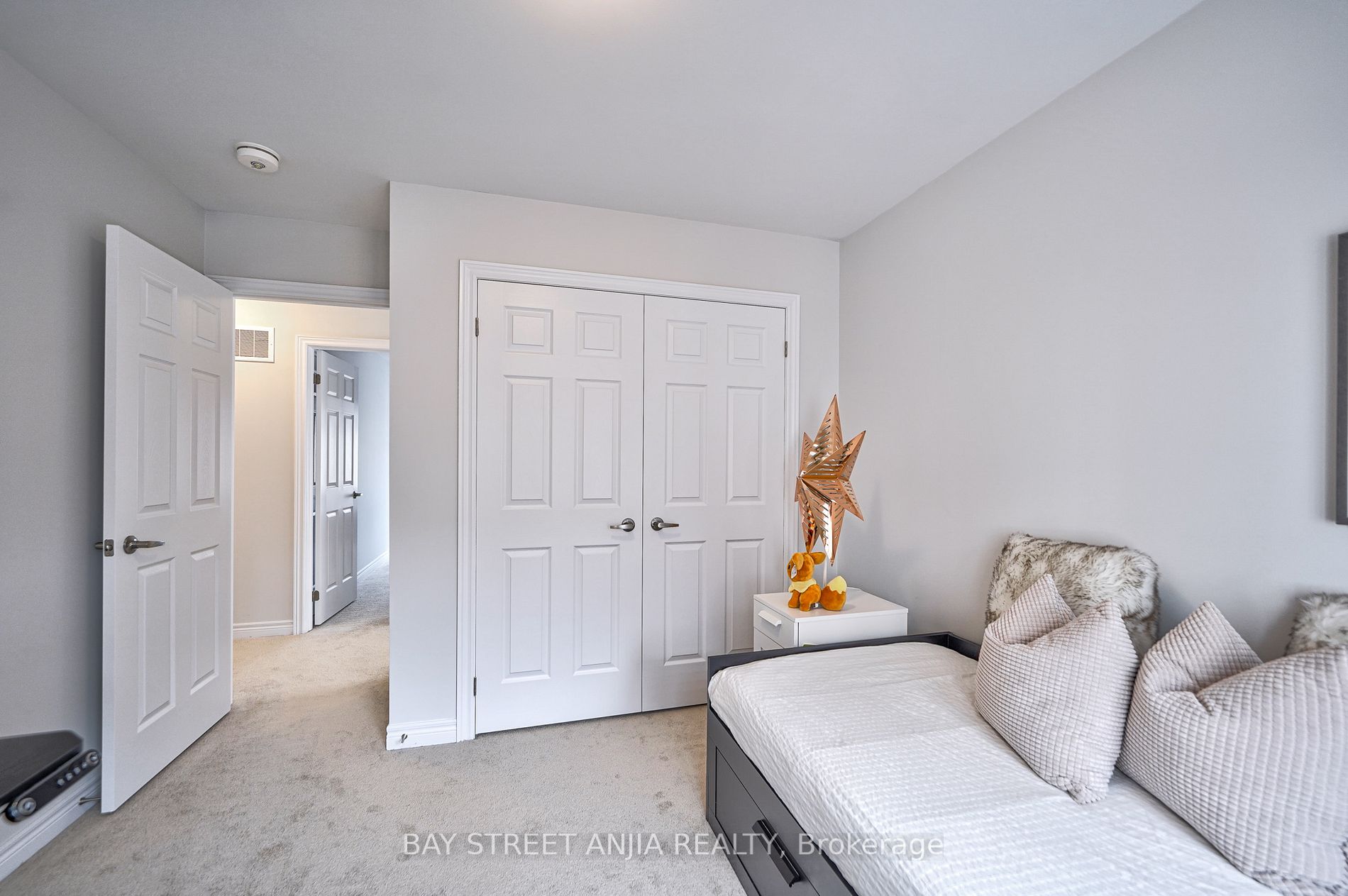18 Waterleaf Rd