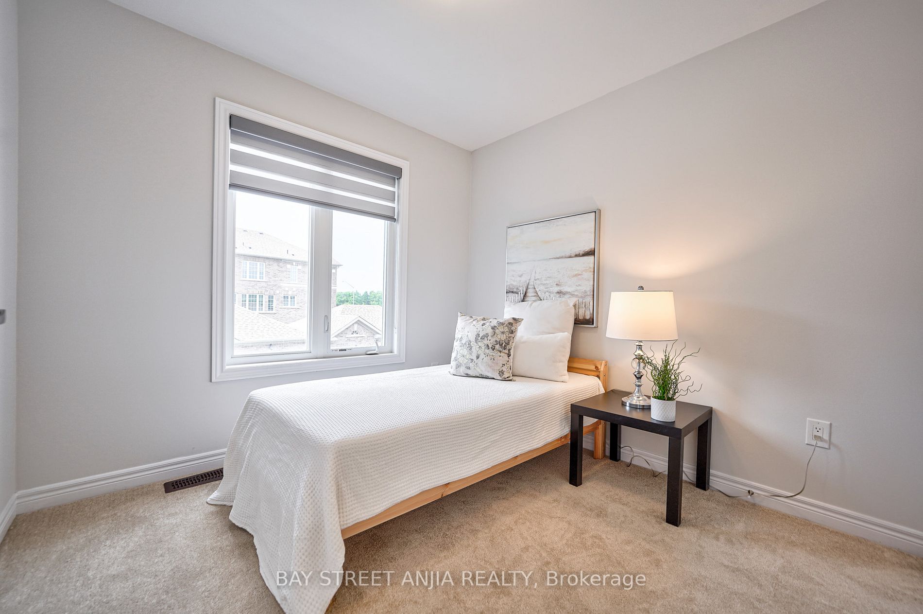18 Waterleaf Rd