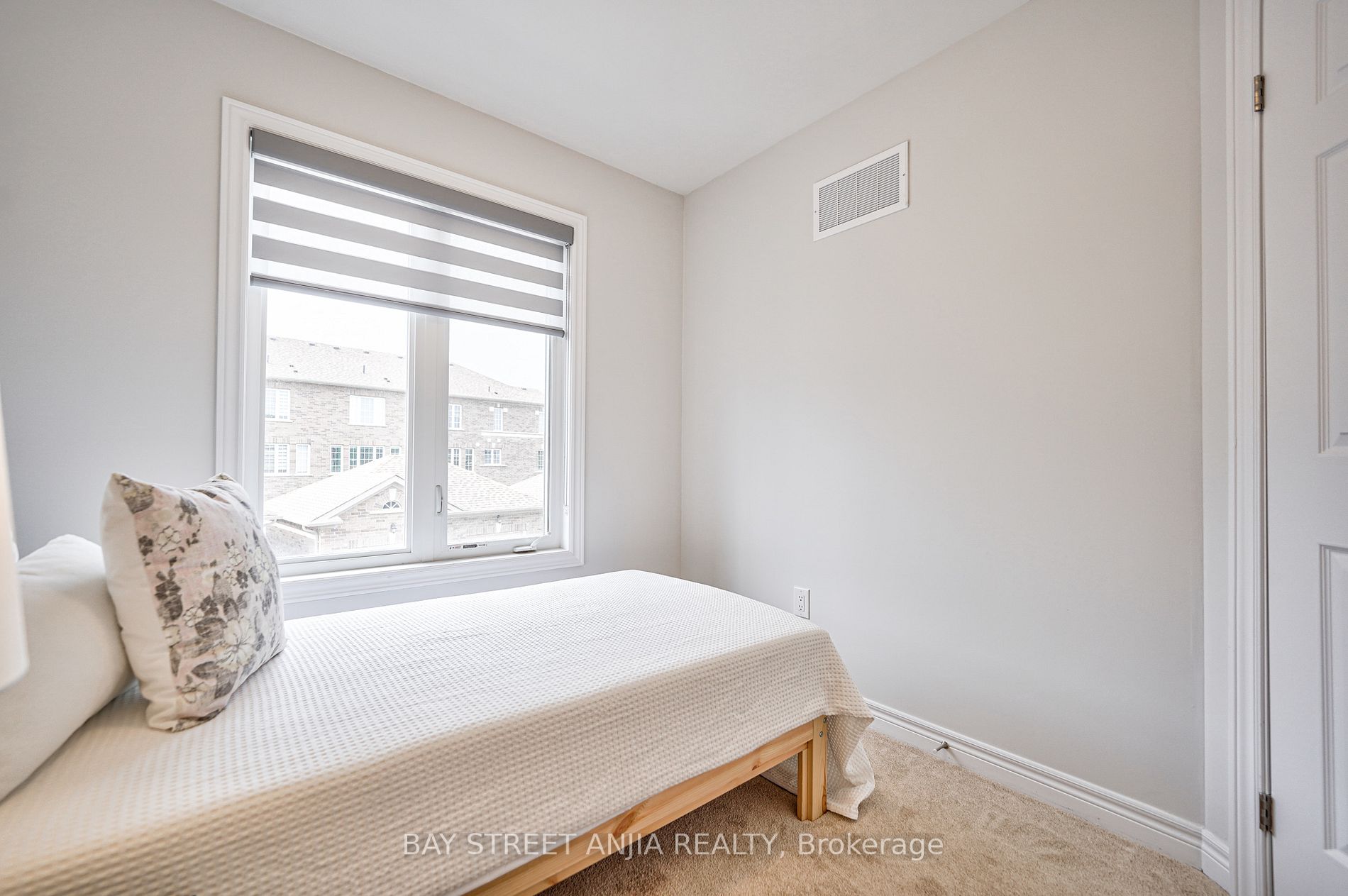 18 Waterleaf Rd