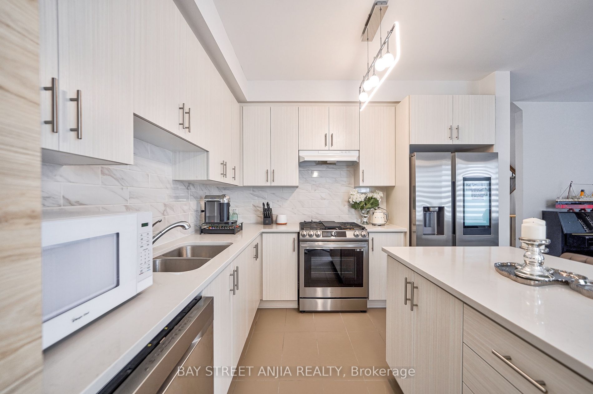 18 Waterleaf Rd