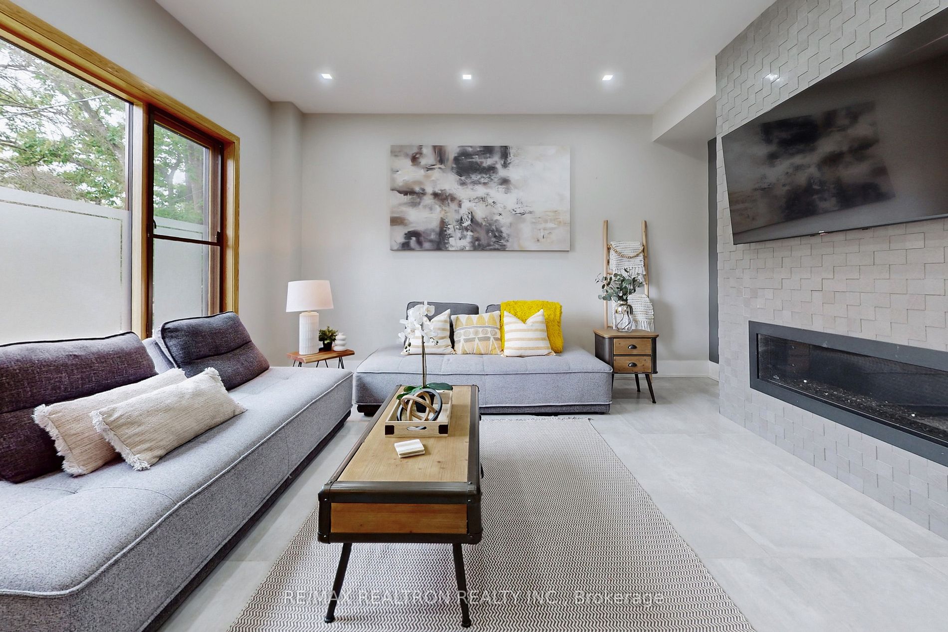 74 Leisure Lane