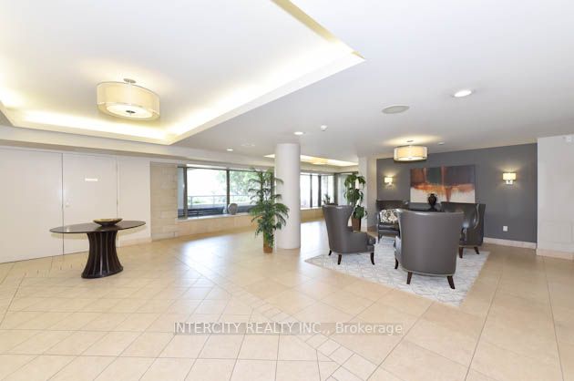 2500 Rutherford Rd, #316