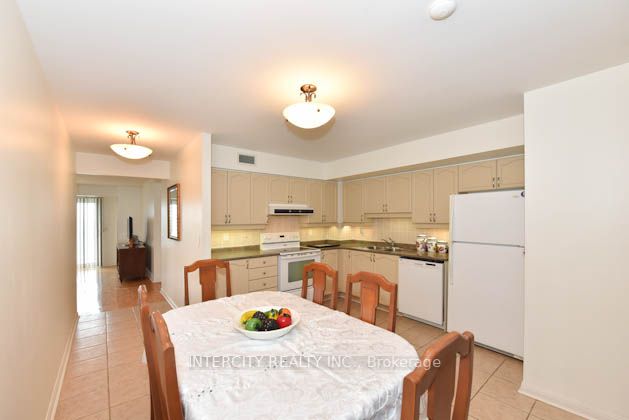 2500 Rutherford Rd, #316