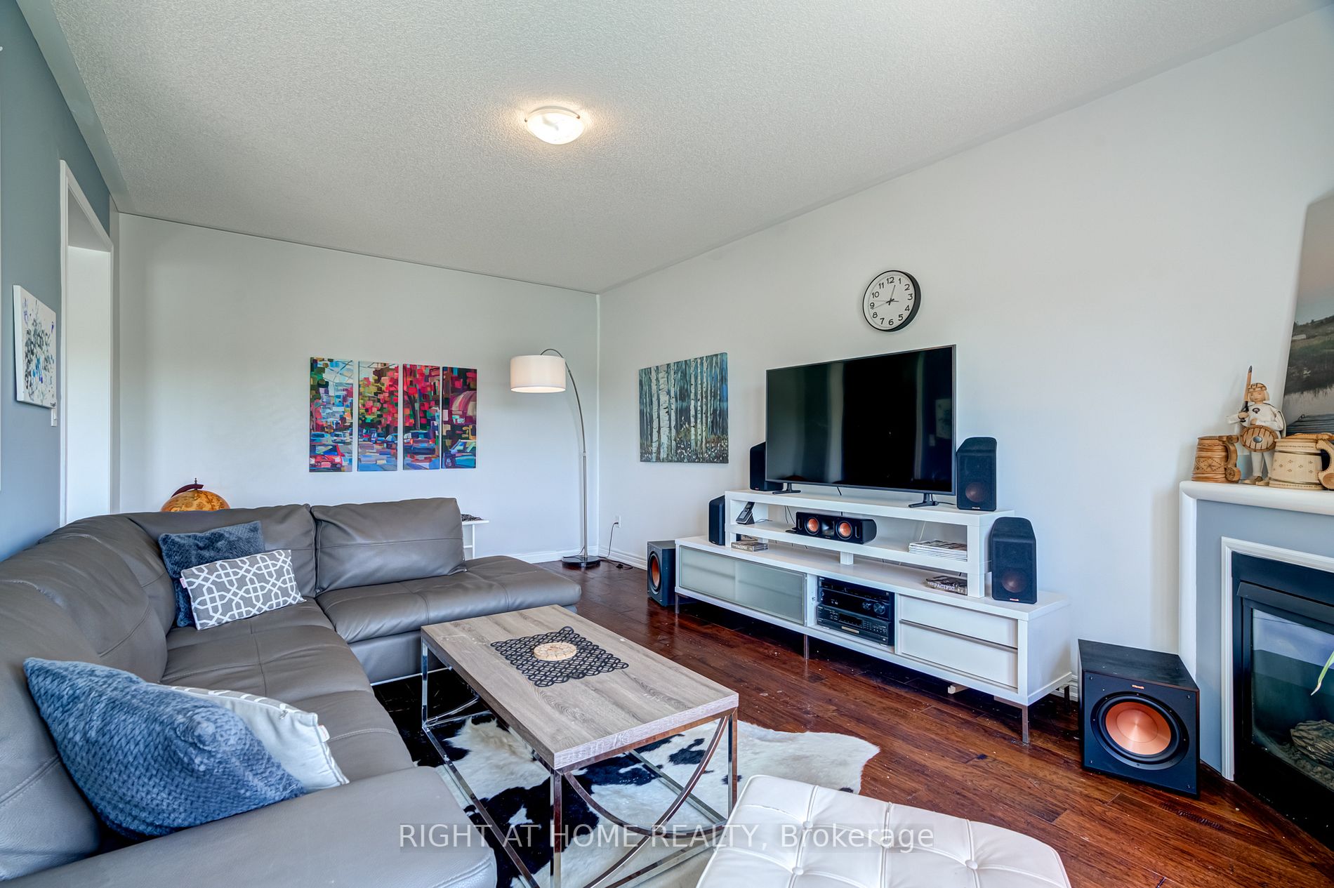 1341 Bardeau St S