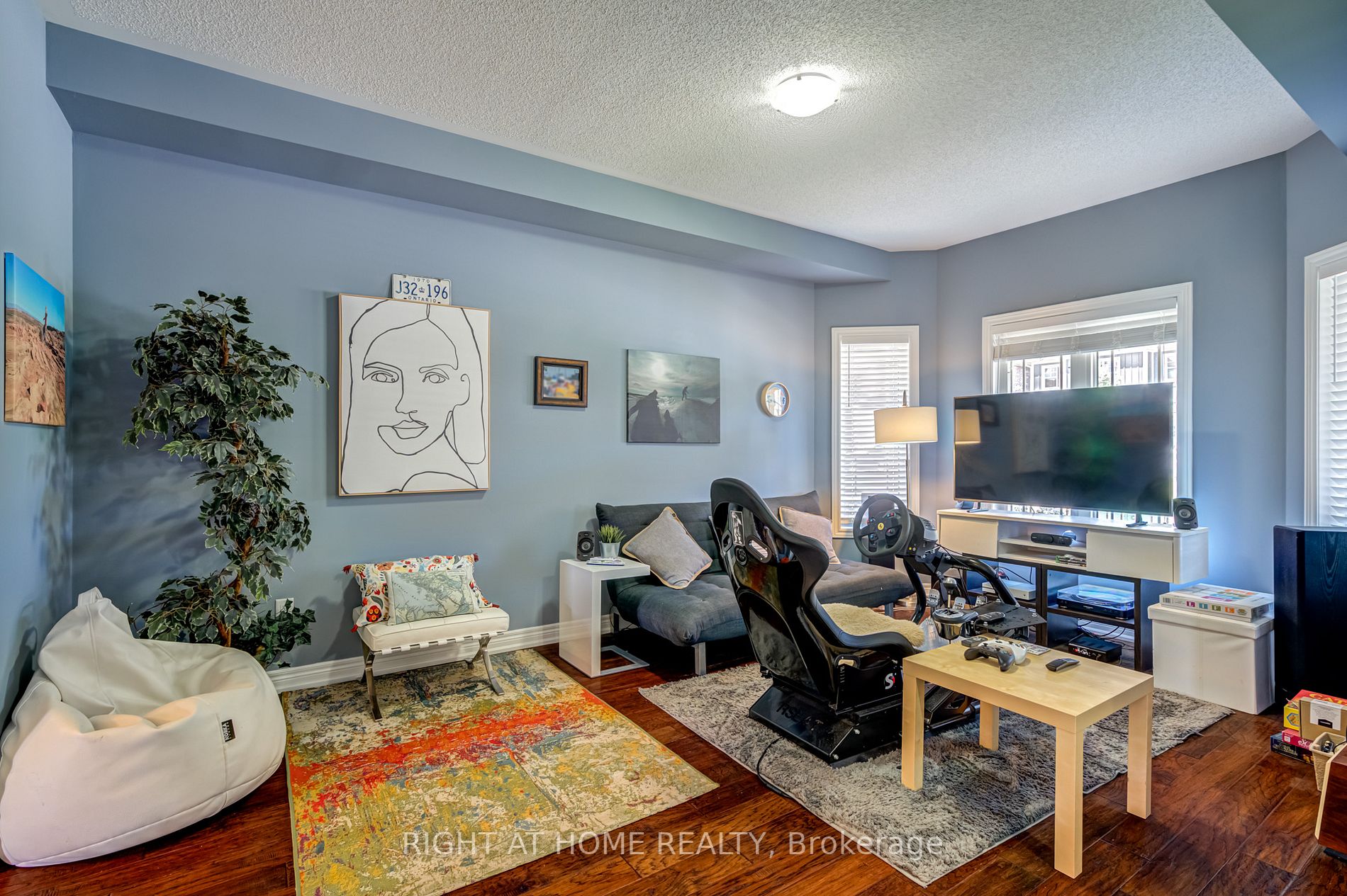 1341 Bardeau St S
