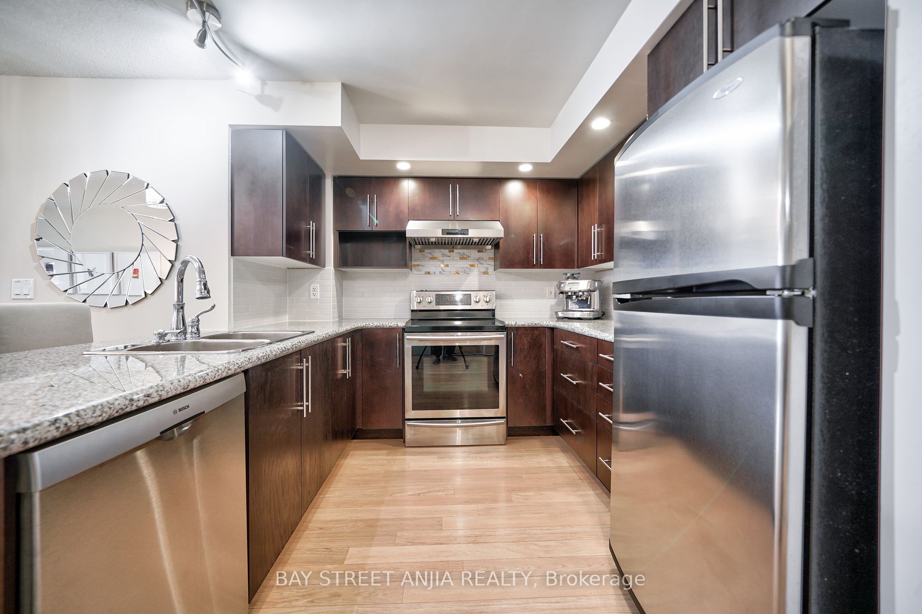 23 Cox Boulevard, #787