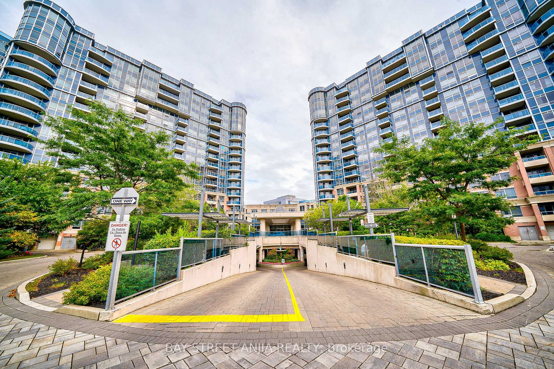 23 Cox Boulevard, #787