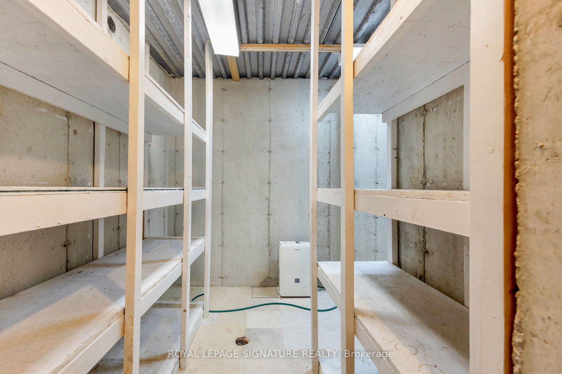 12 Valley Point Cres