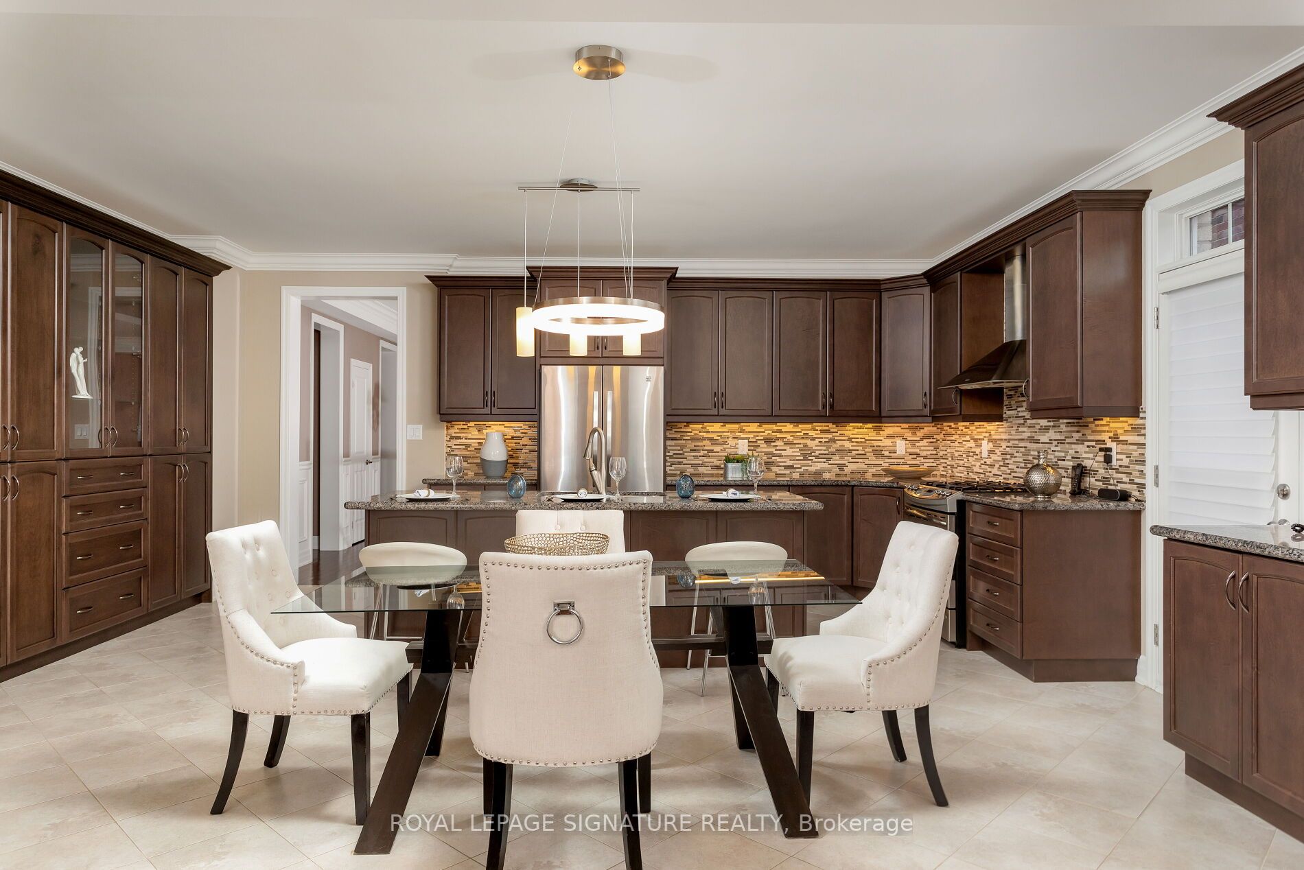 12 Valley Point Cres
