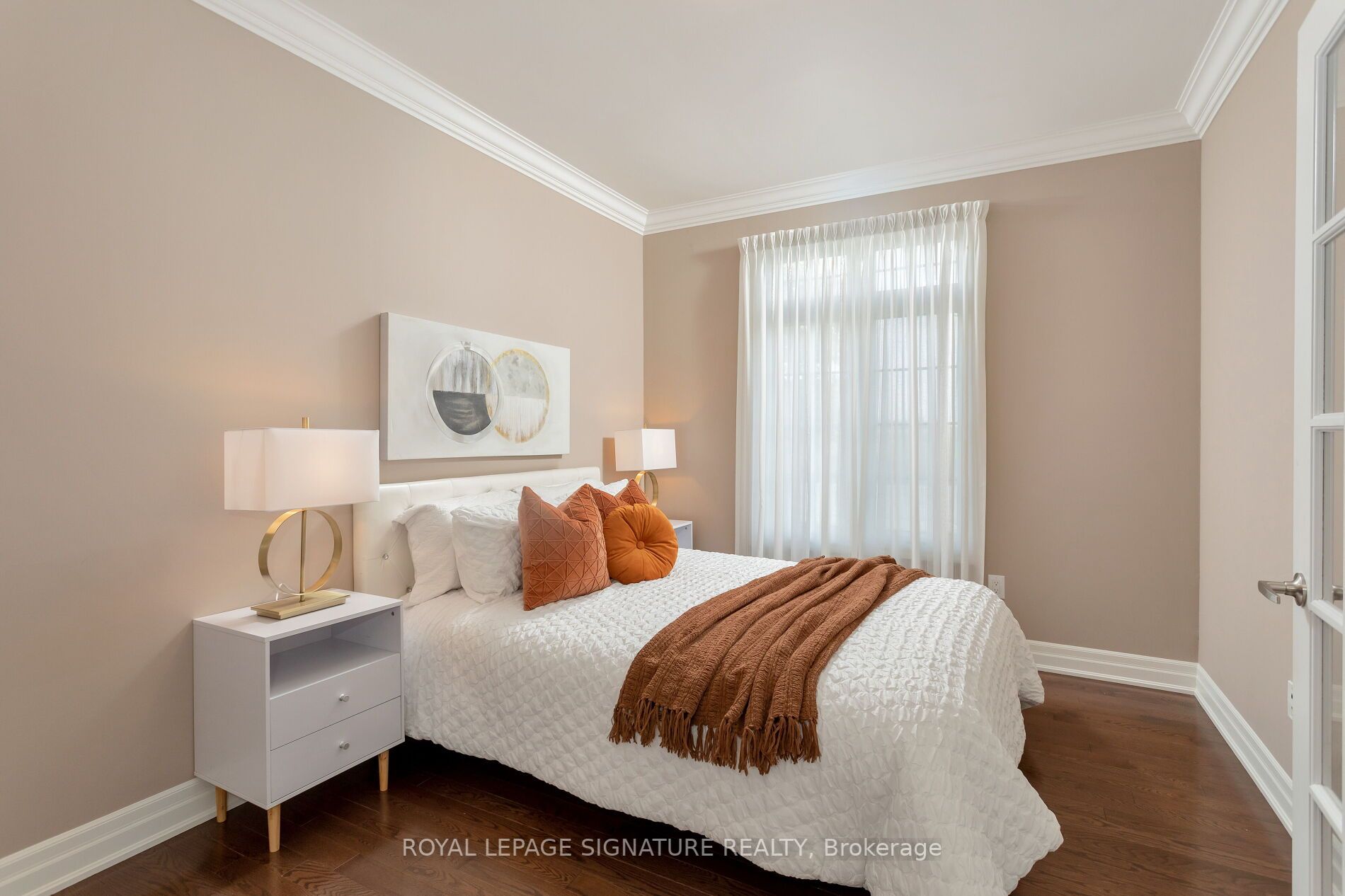 12 Valley Point Cres