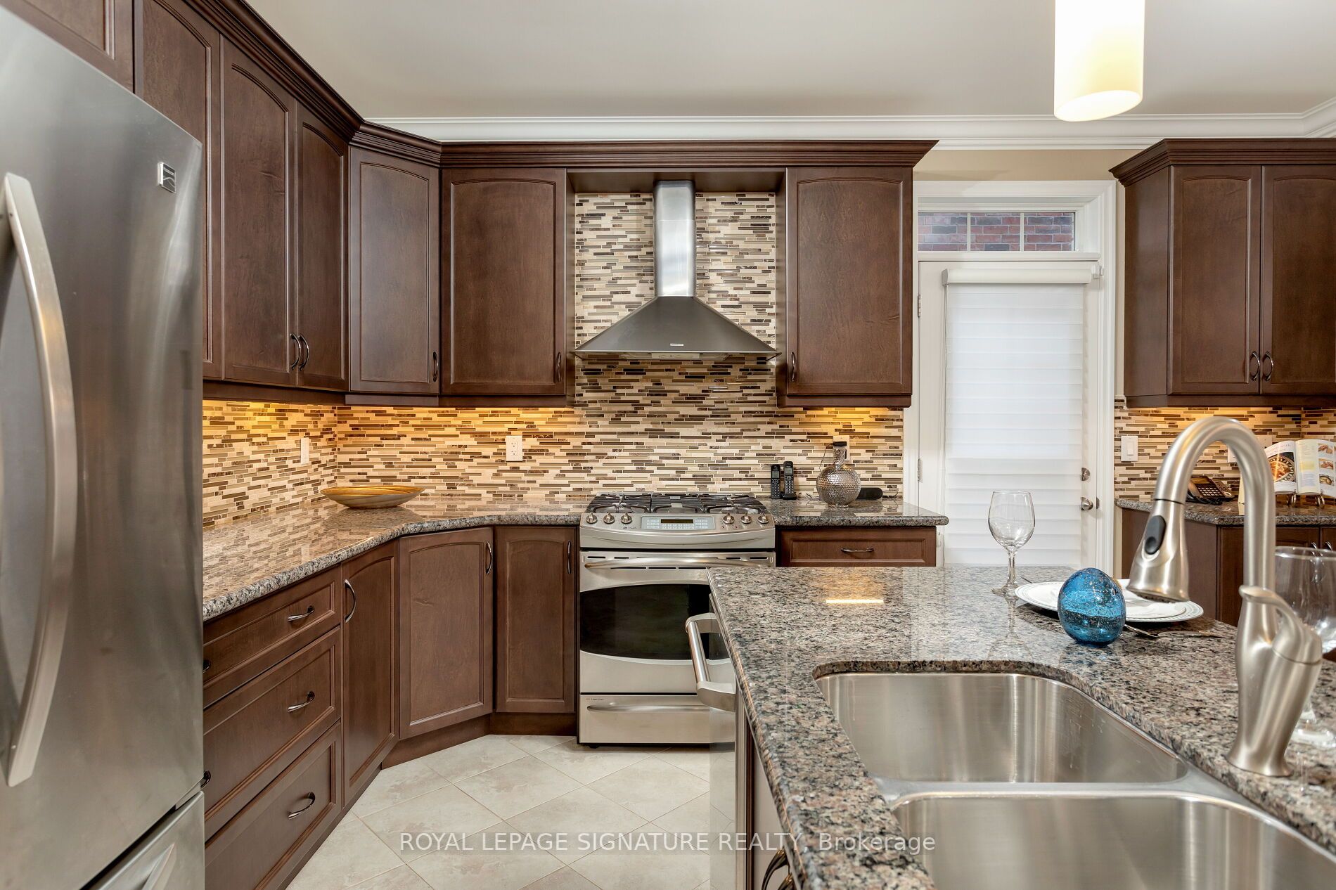 12 Valley Point Cres