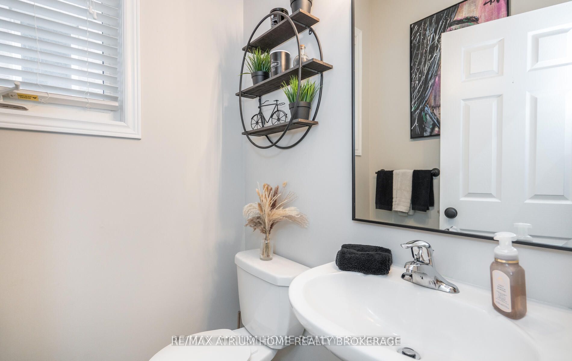 66 Barli Cres