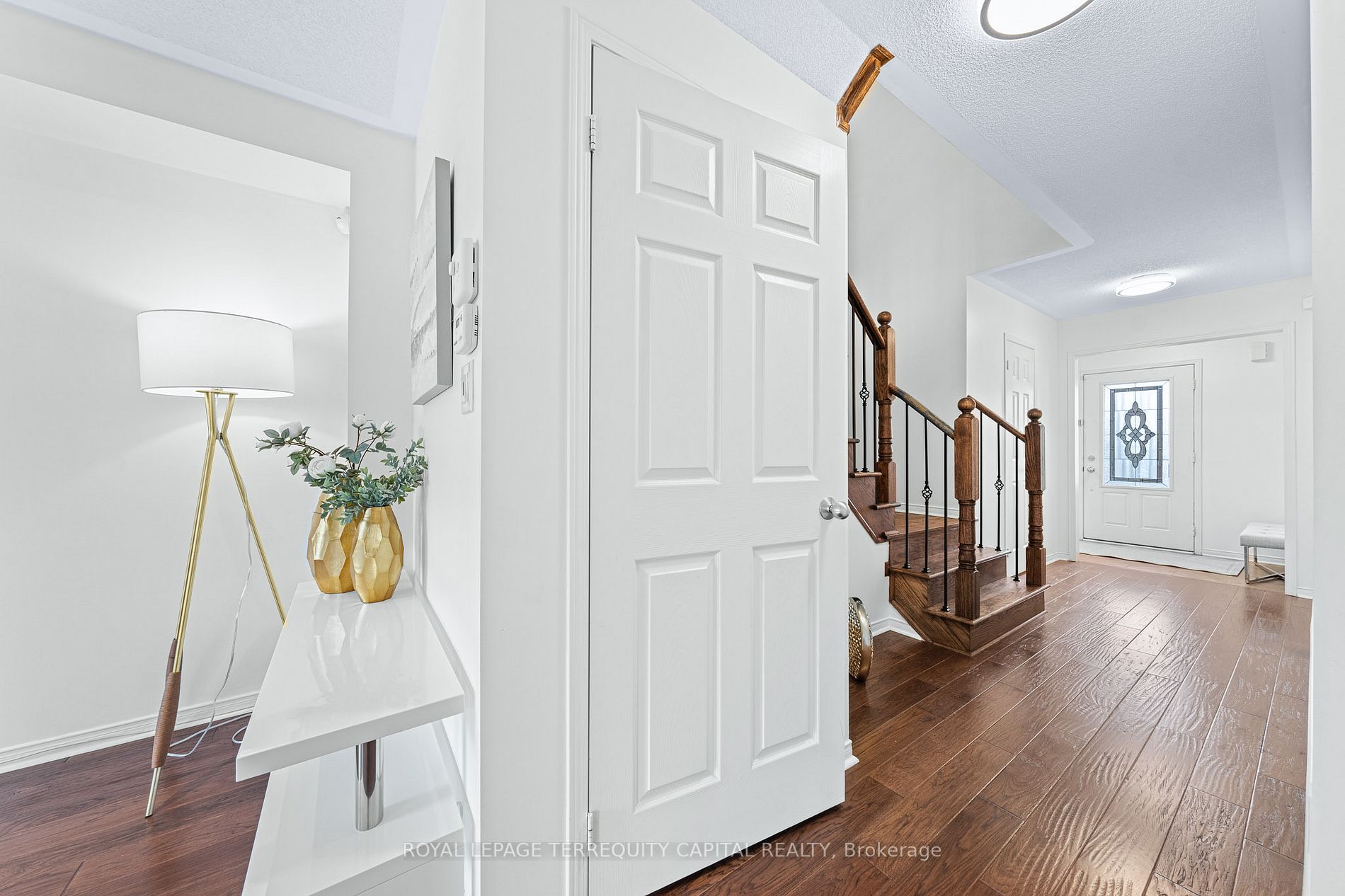 61 Long St