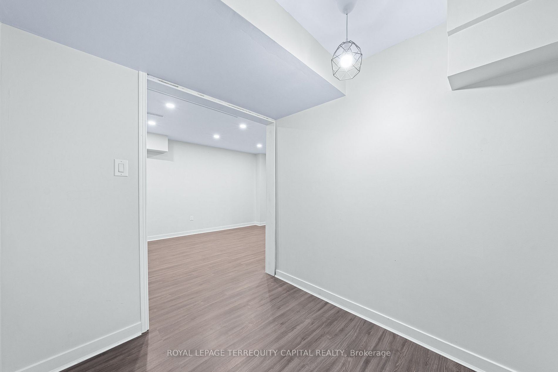 61 Long St