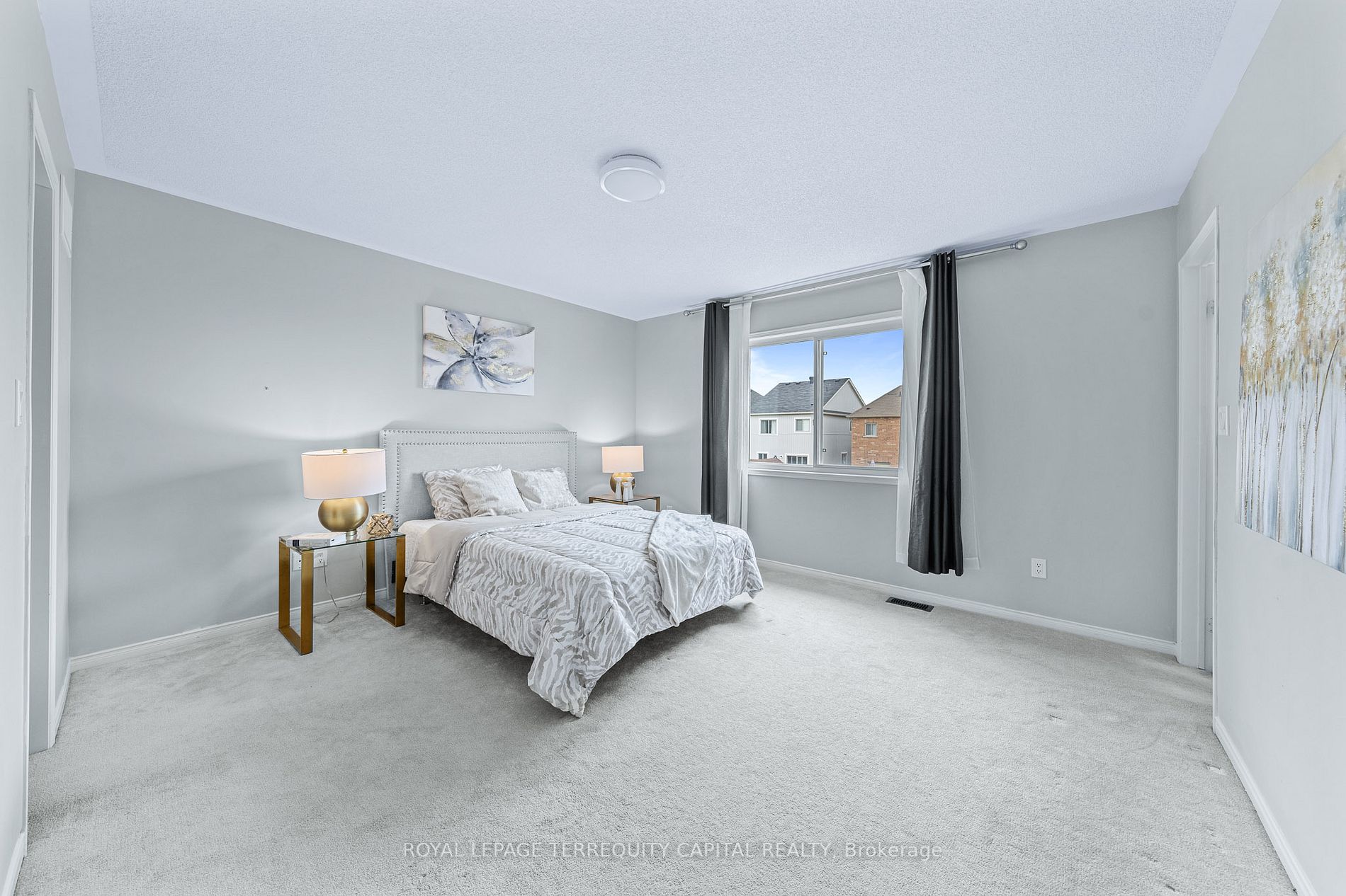 61 Long St