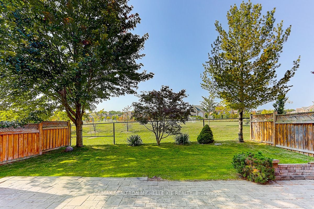 42 Dimarino Dr