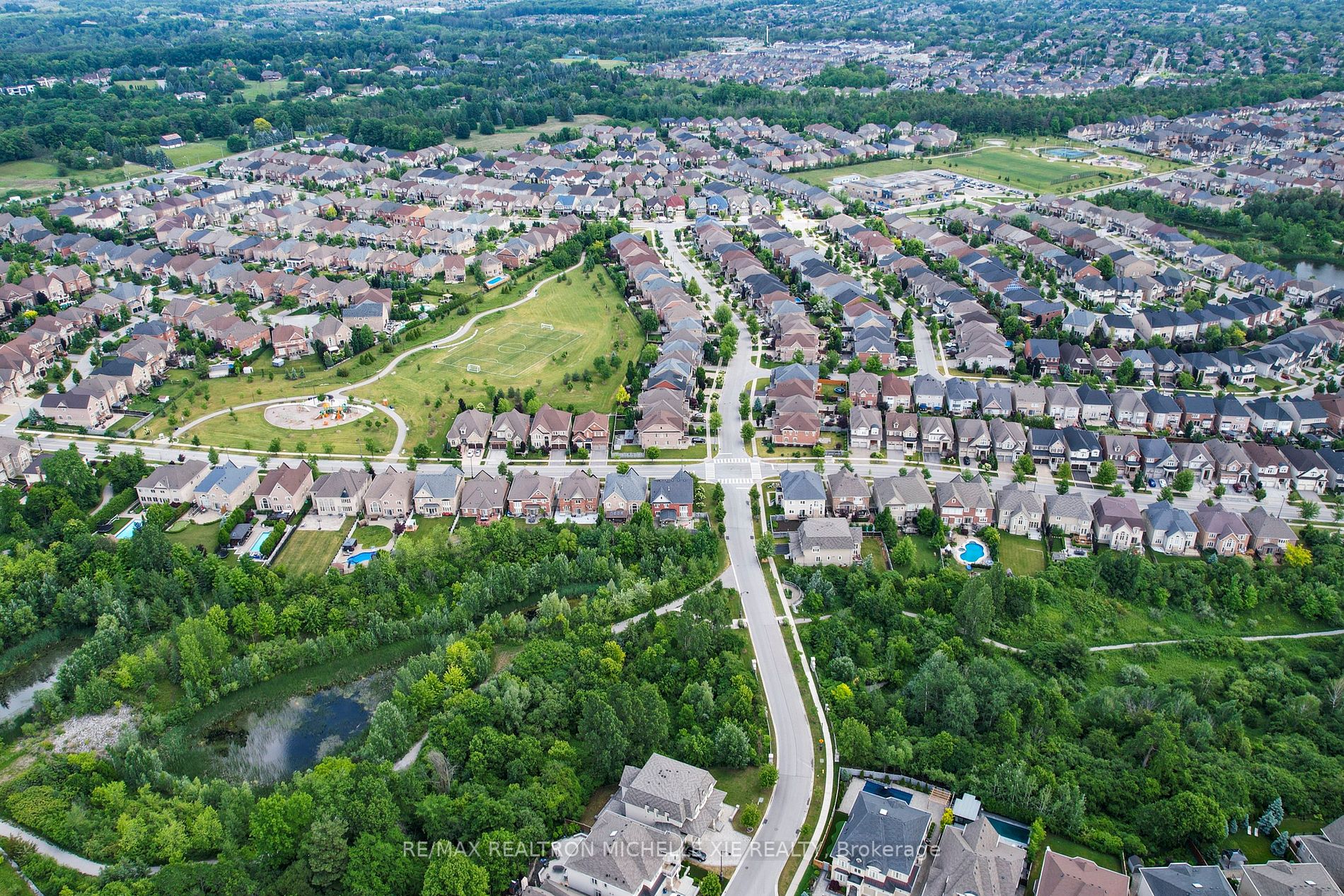 42 Dimarino Dr