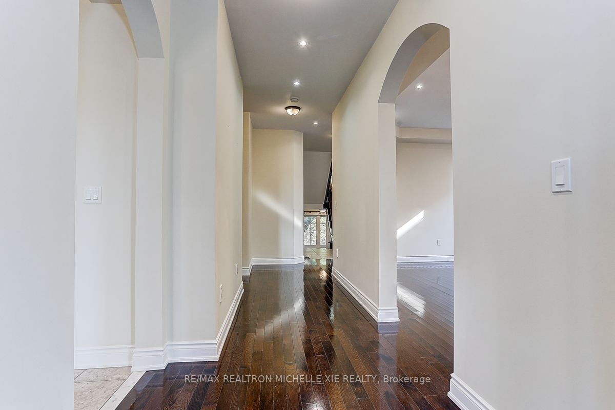 42 Dimarino Dr