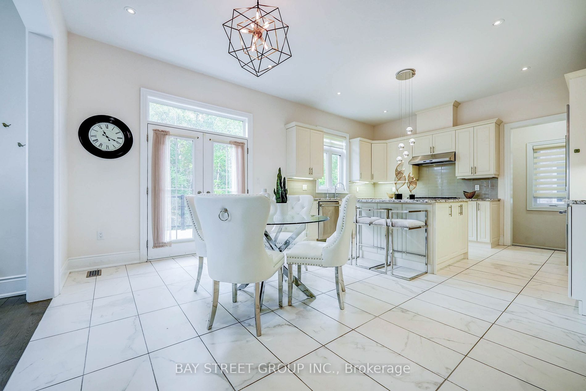 31 Macdonald Crt