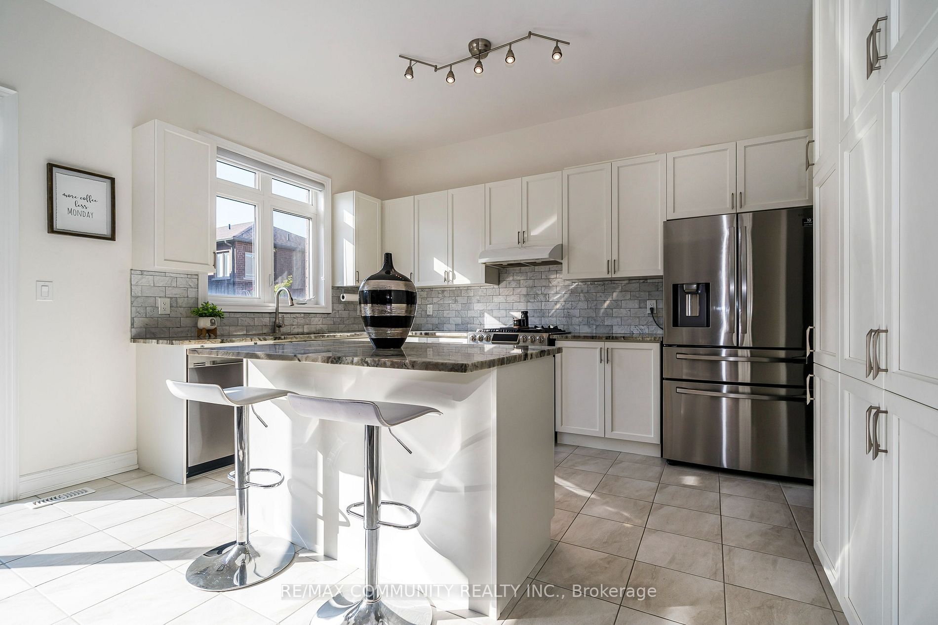 25 Robert Baldwin Blvd
