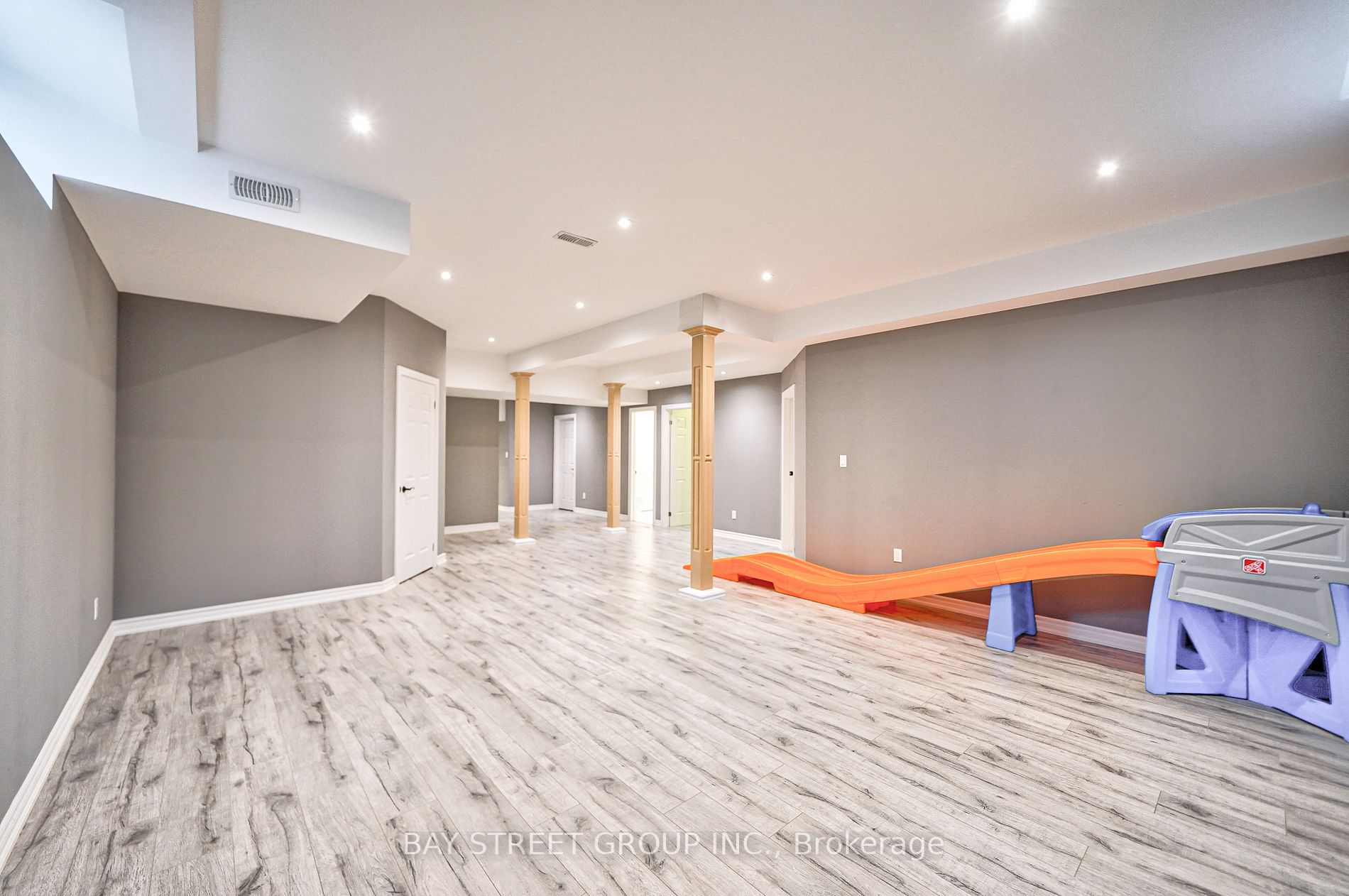 2 Parkstone Rd